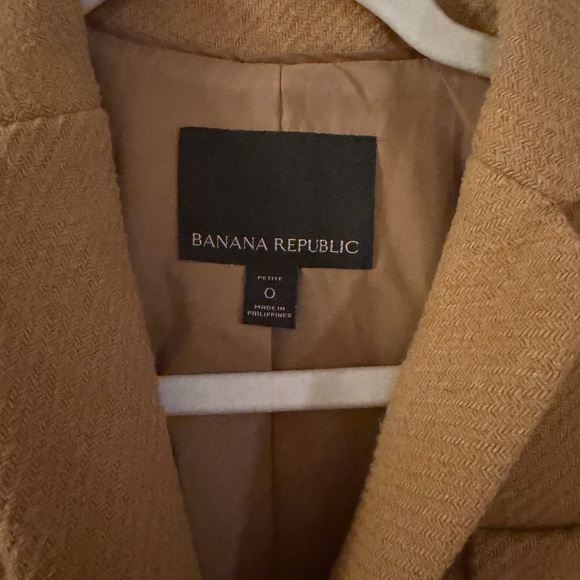 Banana Republic Women's Camel Blazer - Picture 3 of 6